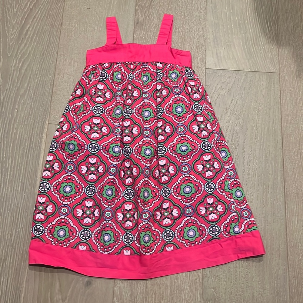 Adorable little girls dress
